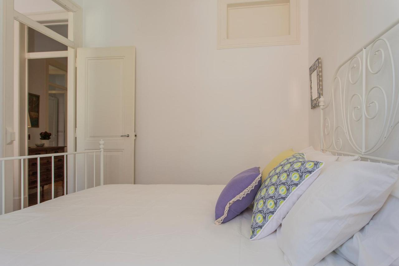 Spacious Alfama Duplex, By Timecooler 리스본 외부 사진